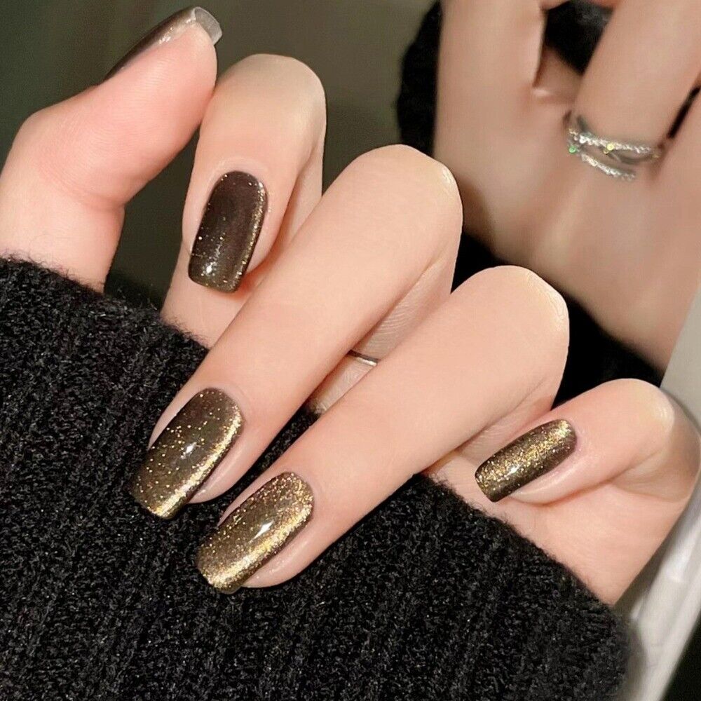 Valentino Nails