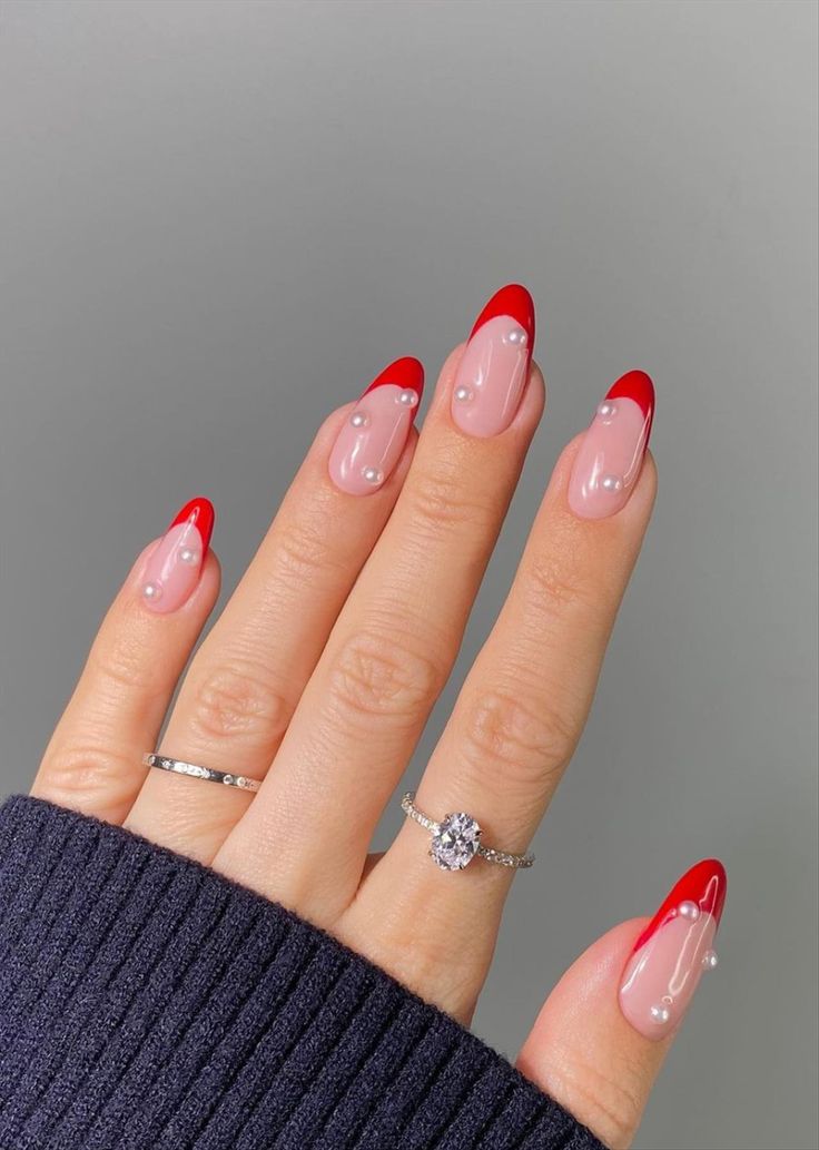 Red French Tip Nails: A Timeless and Chic Manicure缩略图