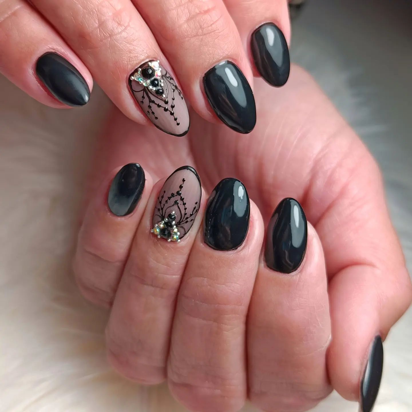 black nail designs