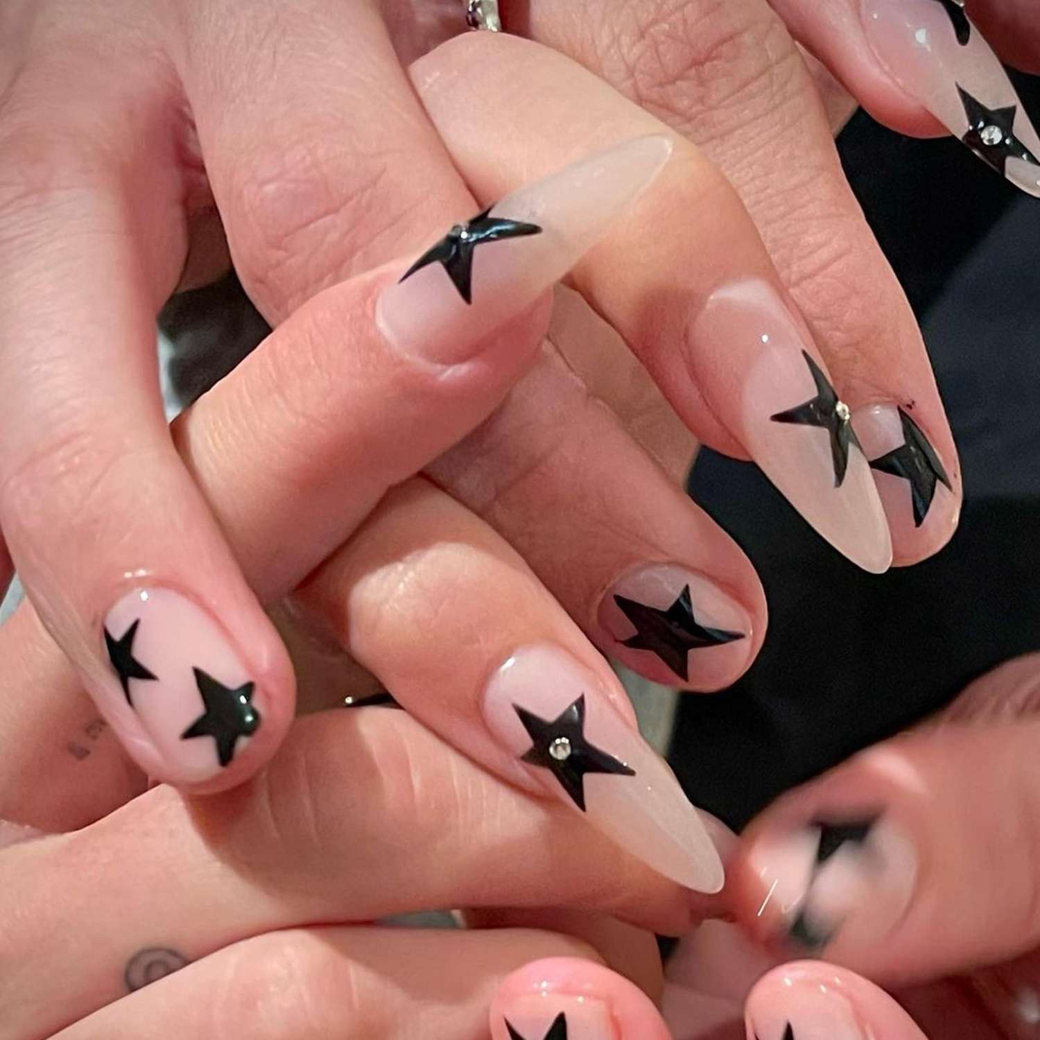 black nail designs