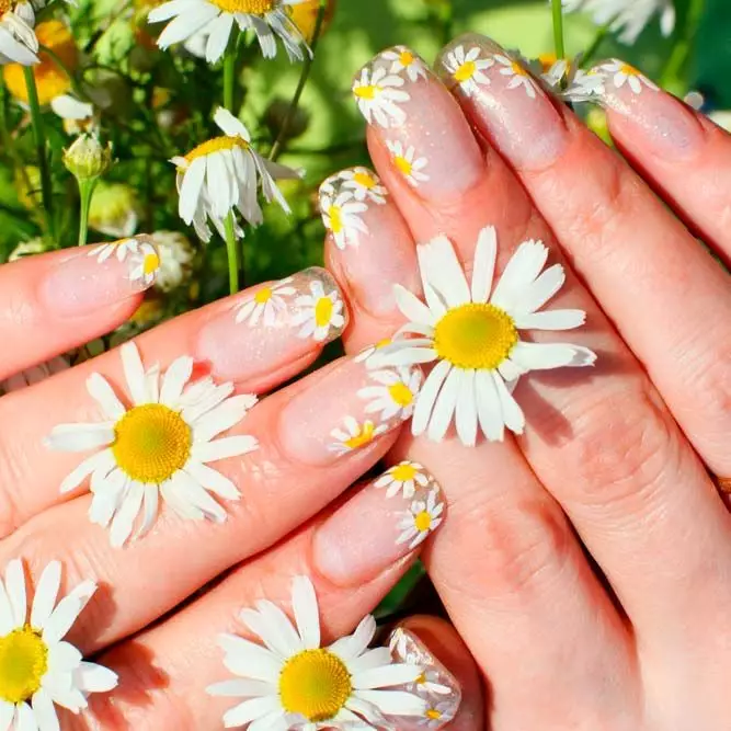 flower nails