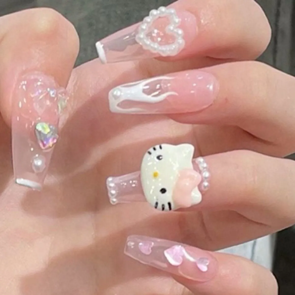 hello kitty nails