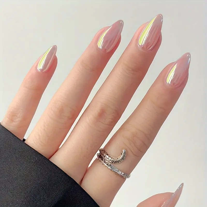 short almond nails