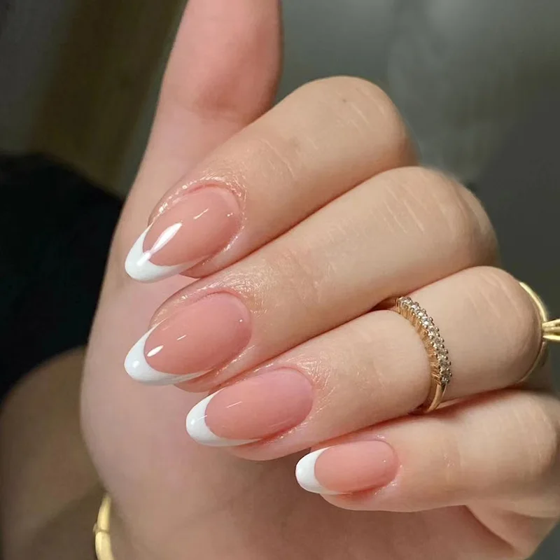 short almond nails