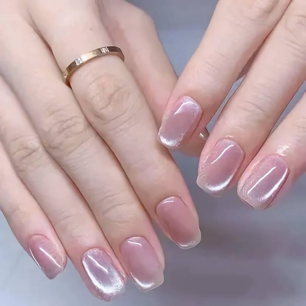 short press on nails