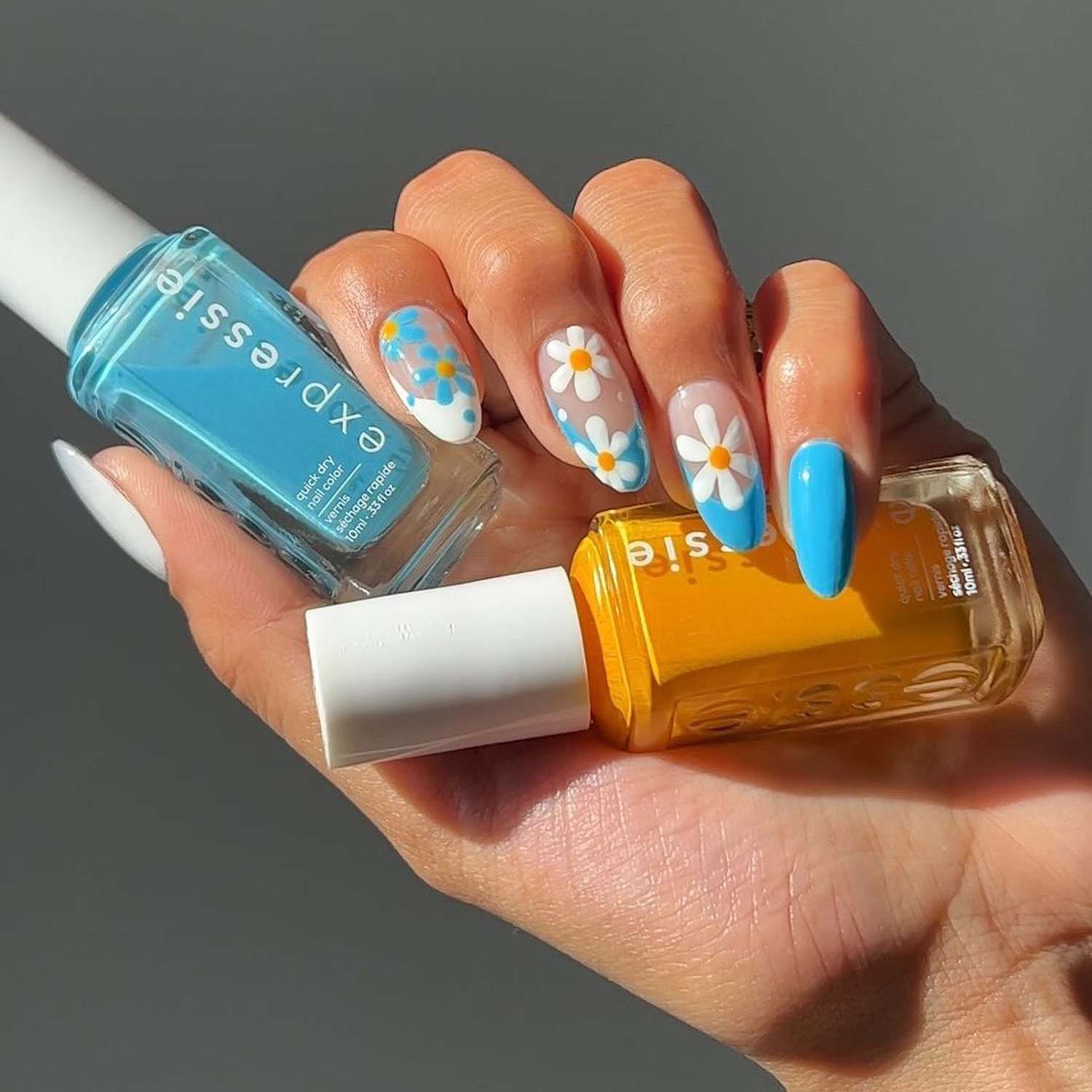 Daisy Nails